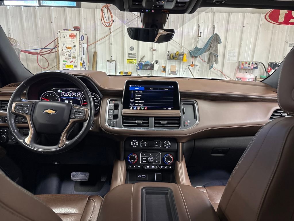Used 2021 Chevrolet Tahoe High Country w/ Premium Package AWD/4WD image 18