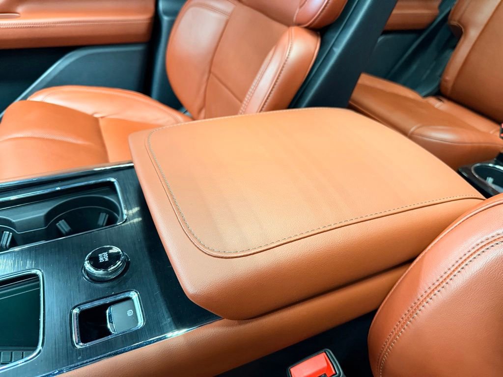 Used 2025 Lincoln Aviator Reserve w/ Luxury Package AWD/4WD image 40