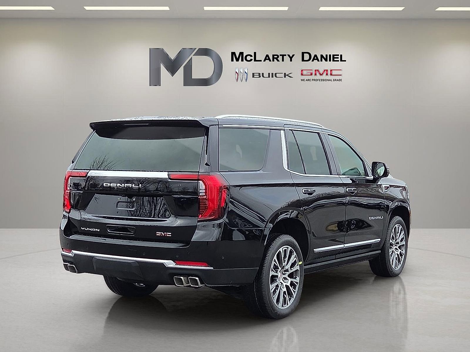 New 2026 GMC Yukon Denali w/ Sun & Power Step Package image 5