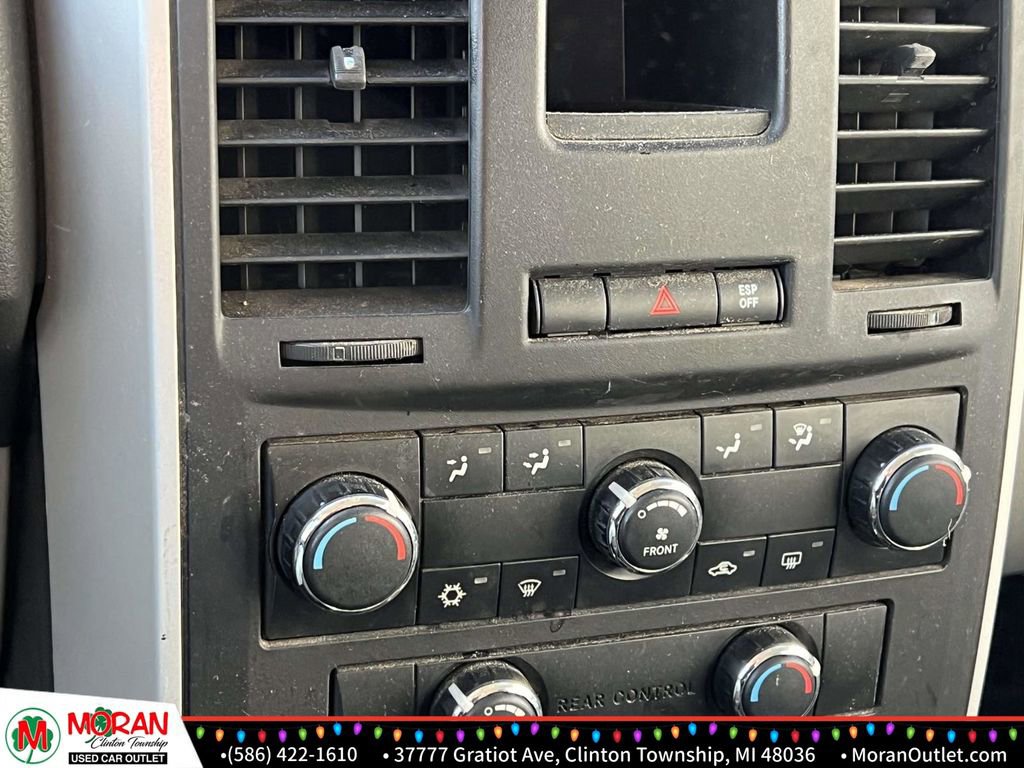 Used 2010 Dodge Grand Caravan SE image 19