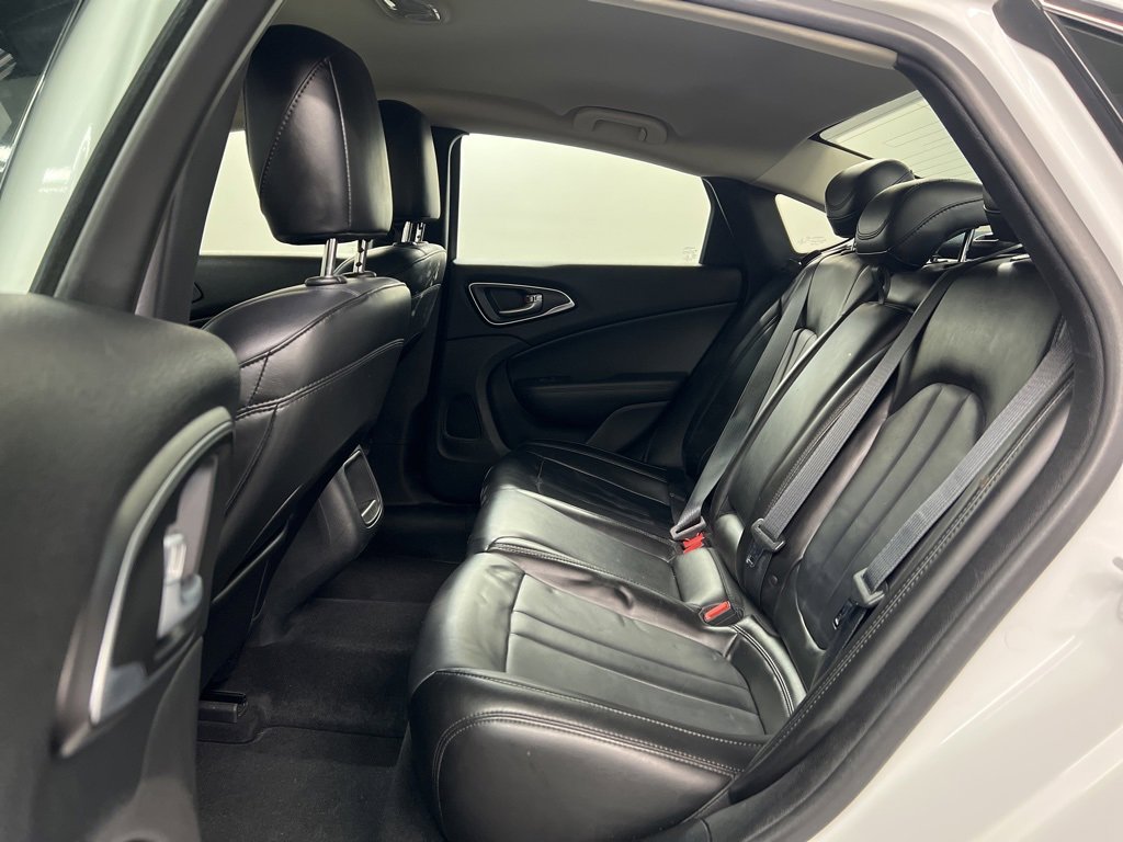 Used 2017 Chrysler 200 Limited Platinum image 26