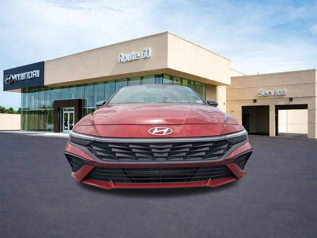 Used 2025 Hyundai Elantra Sport FWD image 9