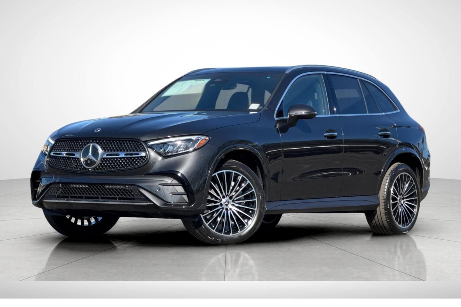 New 2026 Mercedes-Benz GLC 300 image 2