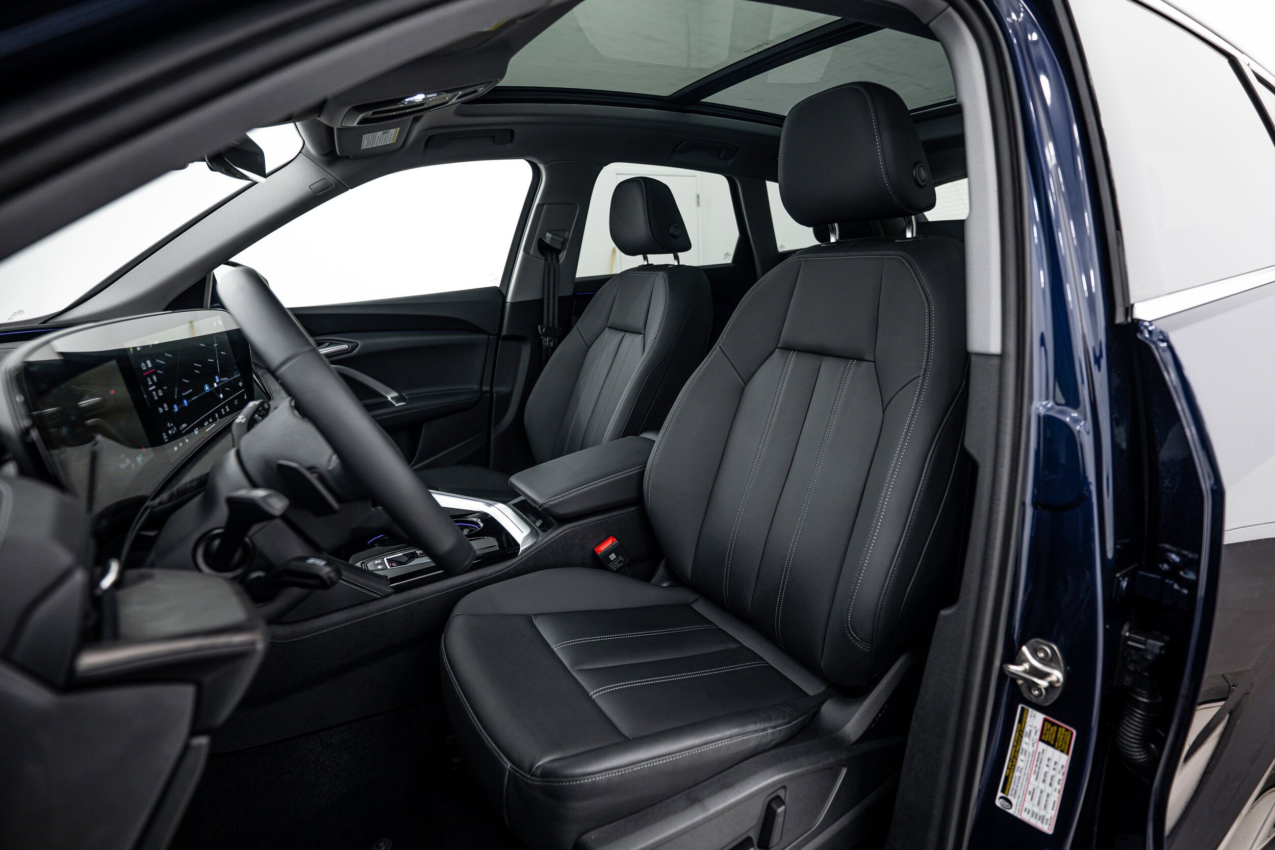 Certified 2025 Audi Q5 Premium w/ Convenience Package AWD/4WD image 15