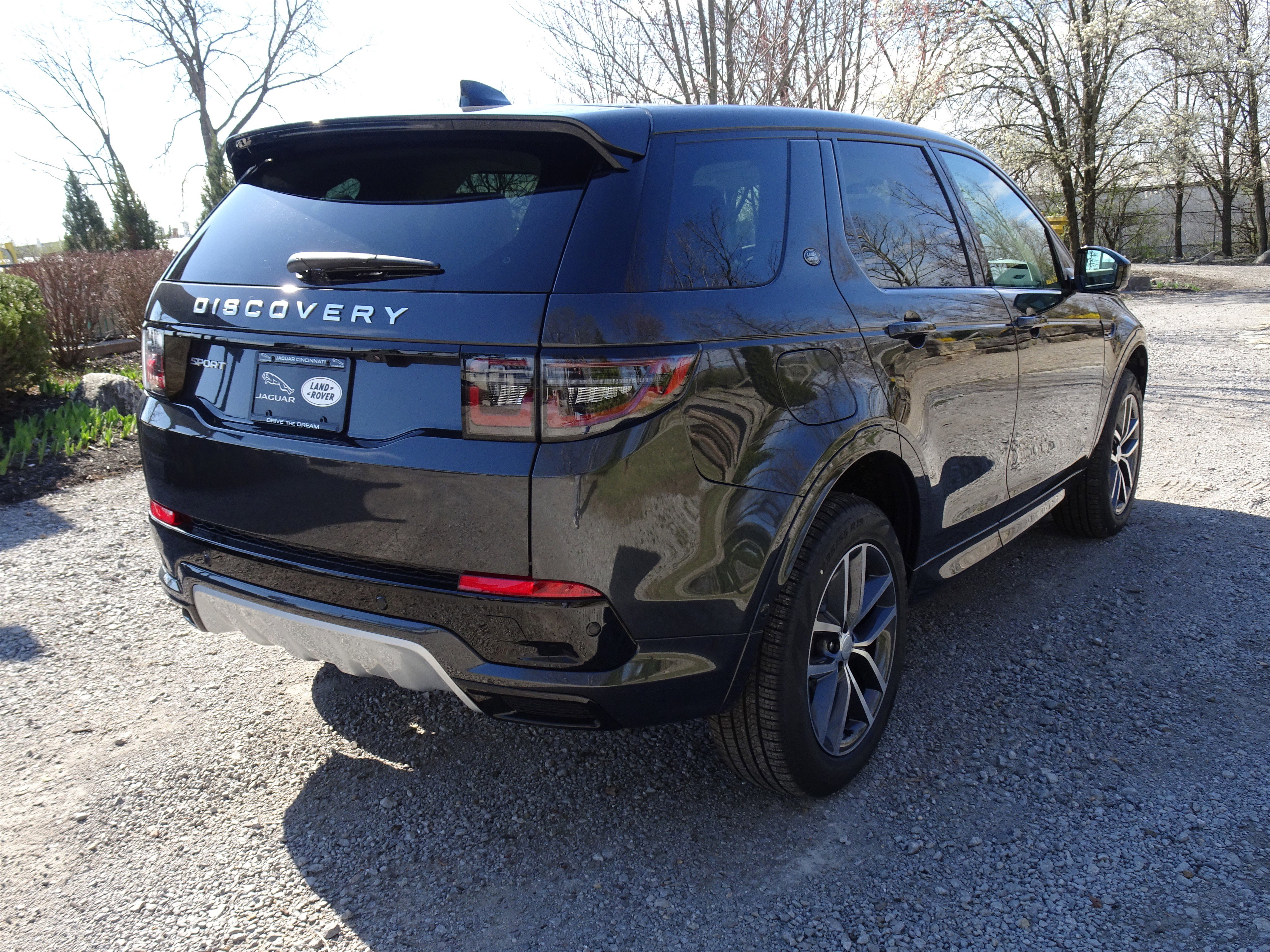 New 2025 Land Rover Discovery Sport S image 8