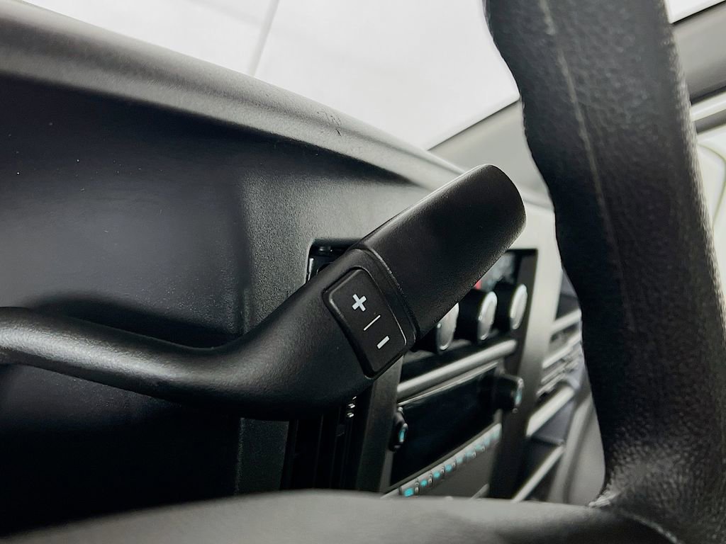 Used 2025 Chevrolet Express 3500 LT w/ LT Preferred Equipment Group RWD image 16