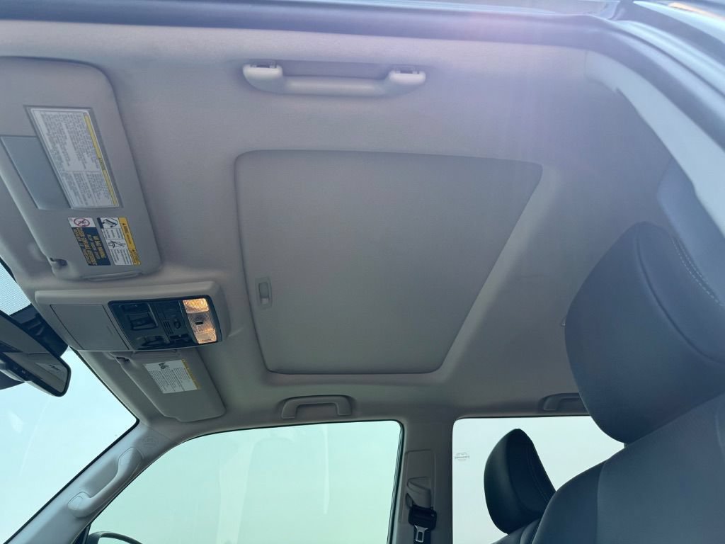 Used 2024 Toyota 4Runner Limited AWD/4WD image 8
