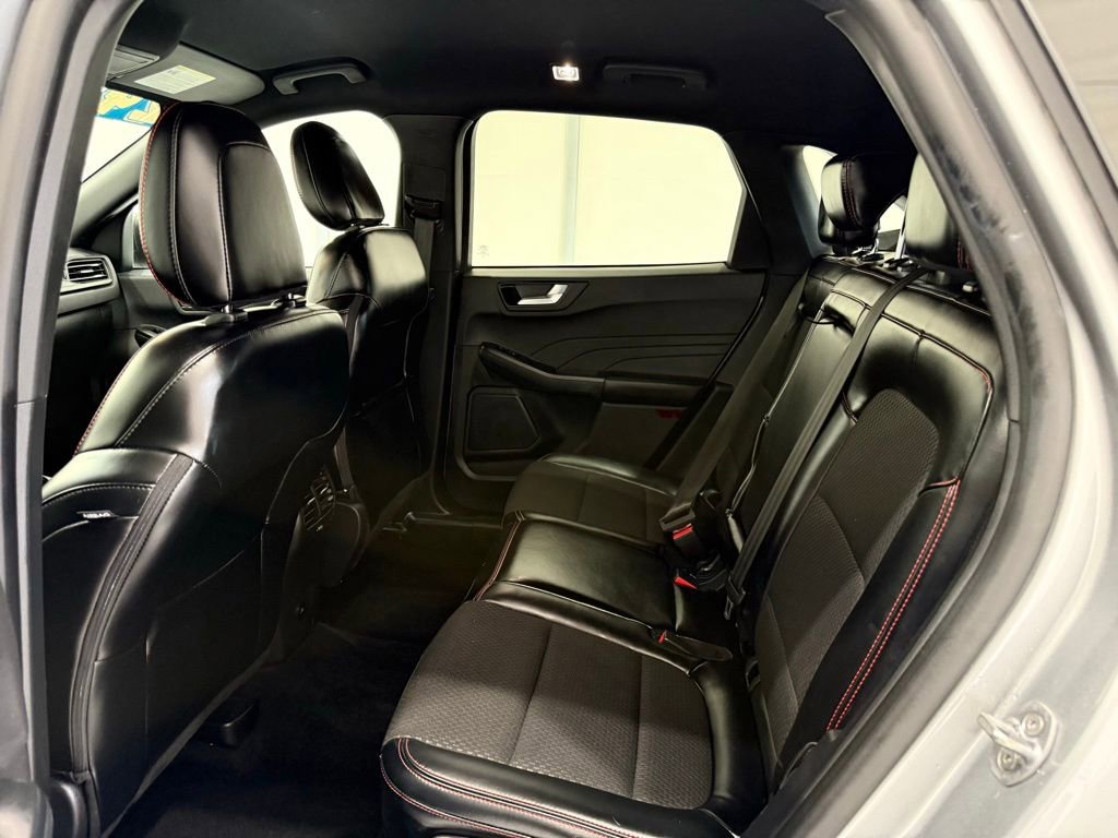 Used 2024 Ford Escape ST-Line image 17