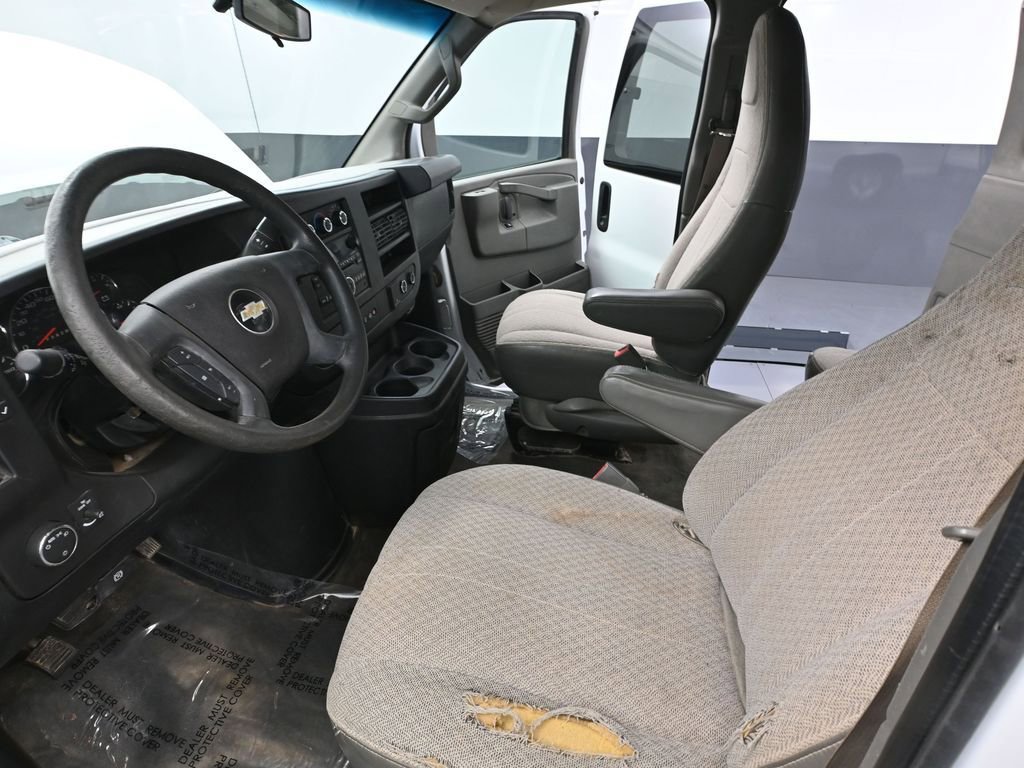 Used 2017 Chevrolet Express 3500 LT w/ LT Preferred Equipment Group image 21