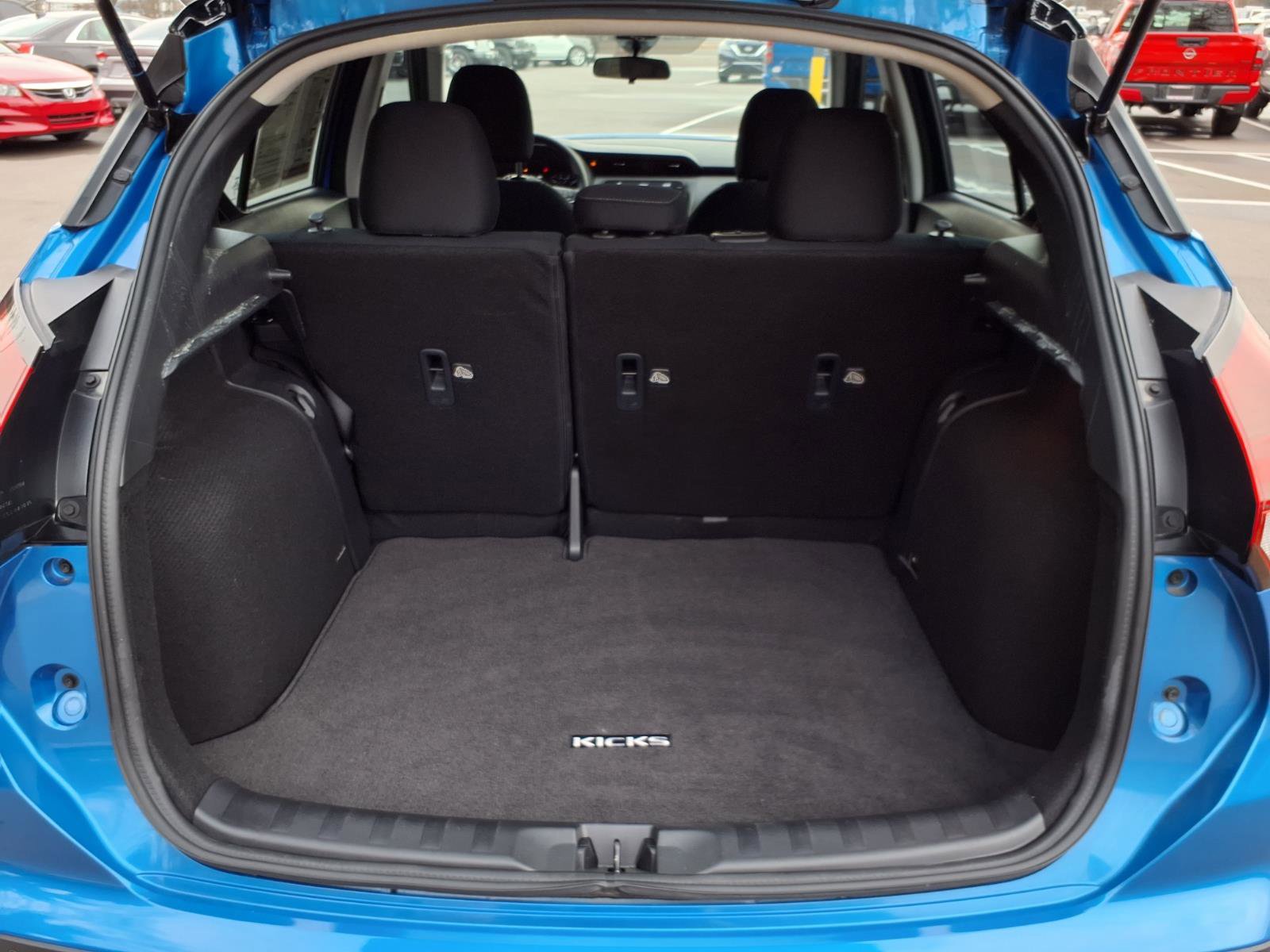 Used 2024 Nissan Kicks SV image 25