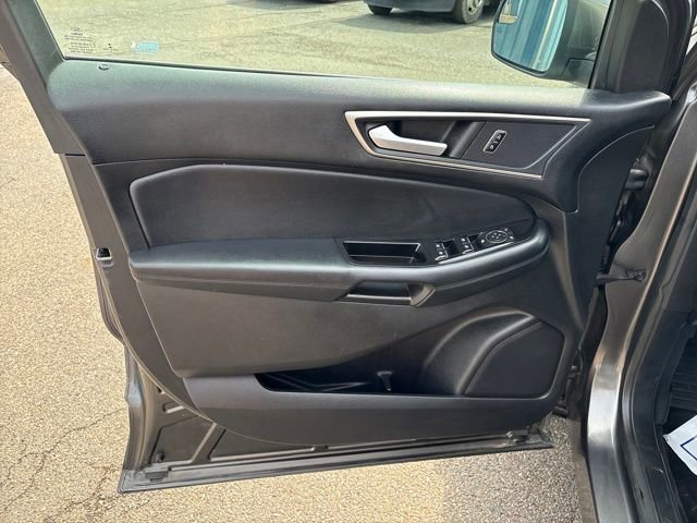 Used 2017 Ford Edge SEL w/ Equipment Group 201A image 8