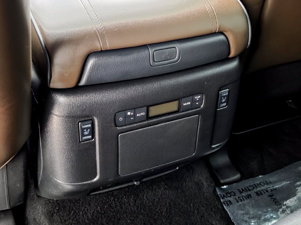 Used 2022 Nissan Armada Platinum w/ Captain's Chairs Package RWD image 17