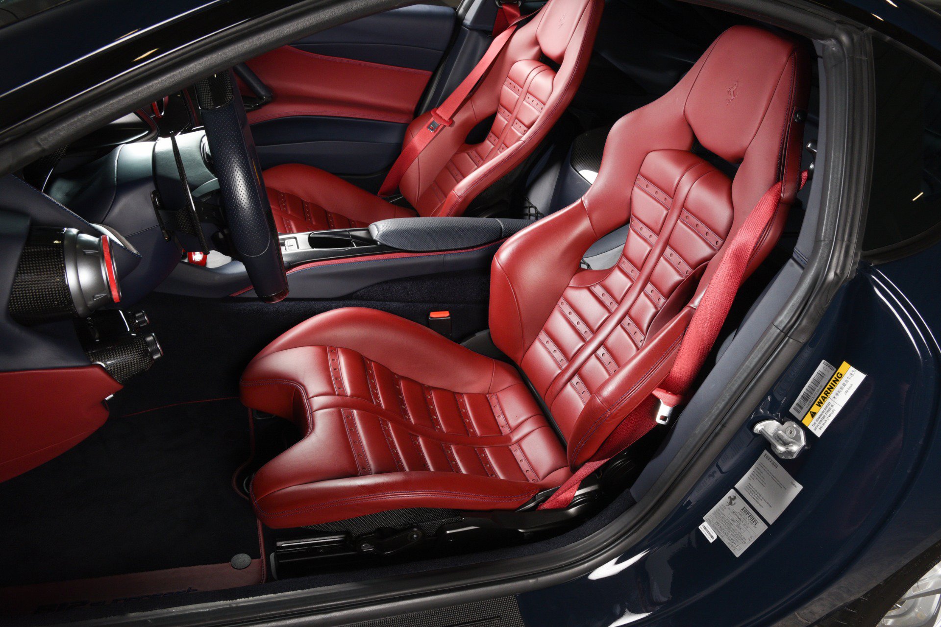 Used 2020 Ferrari 812 Superfast RWD image 5
