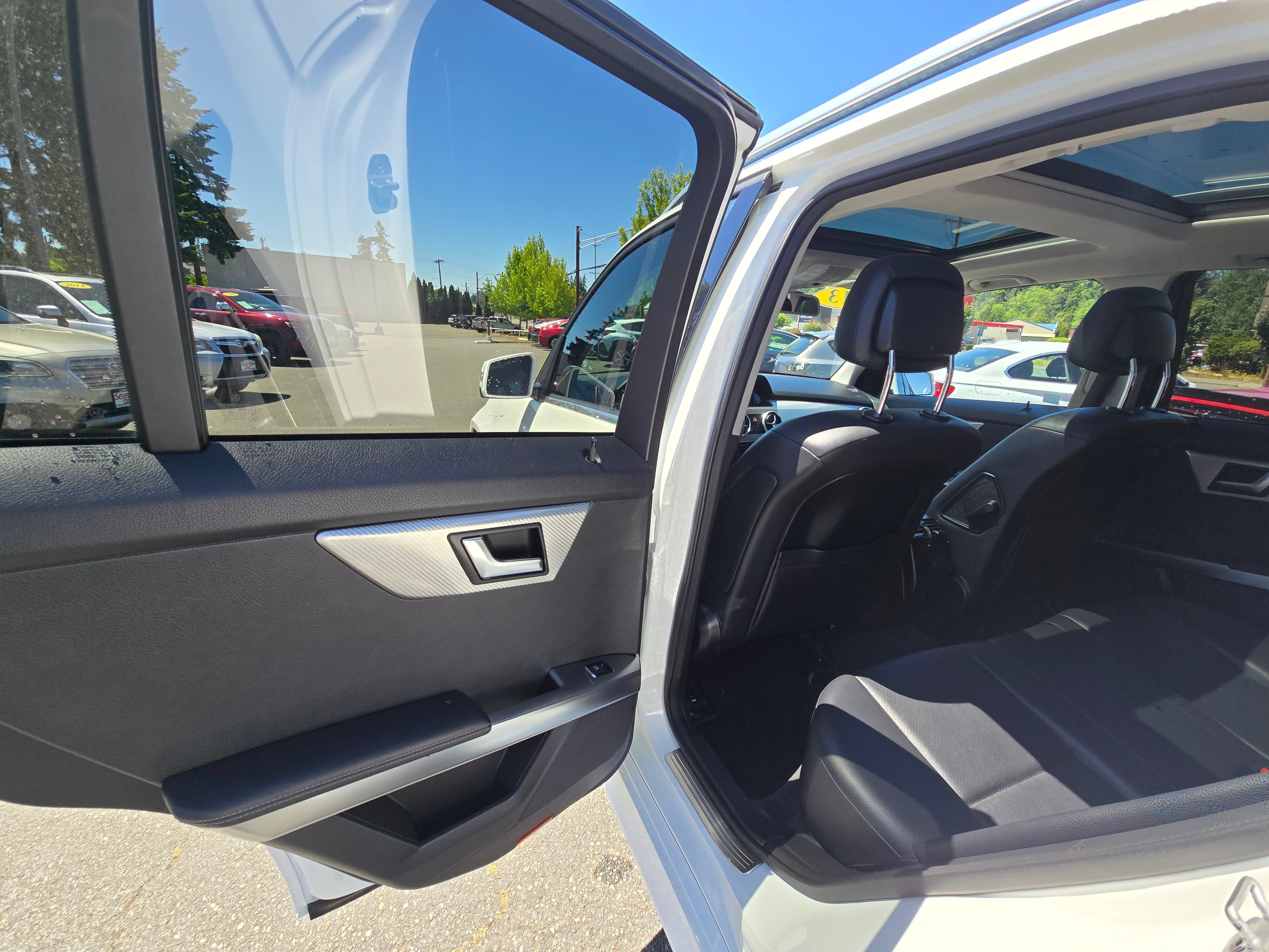 Used 2013 Mercedes-Benz GLK 350 4MATIC image 15