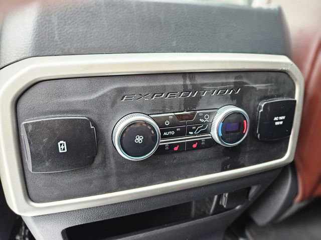 Used 2024 Ford Expedition Limited image 29