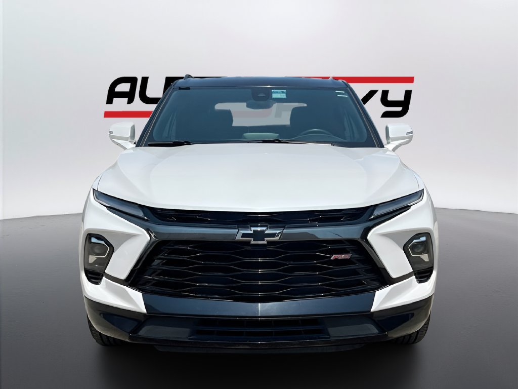 Used 2023 Chevrolet Blazer RS w/ Enhanced Convenience Package FWD image 2