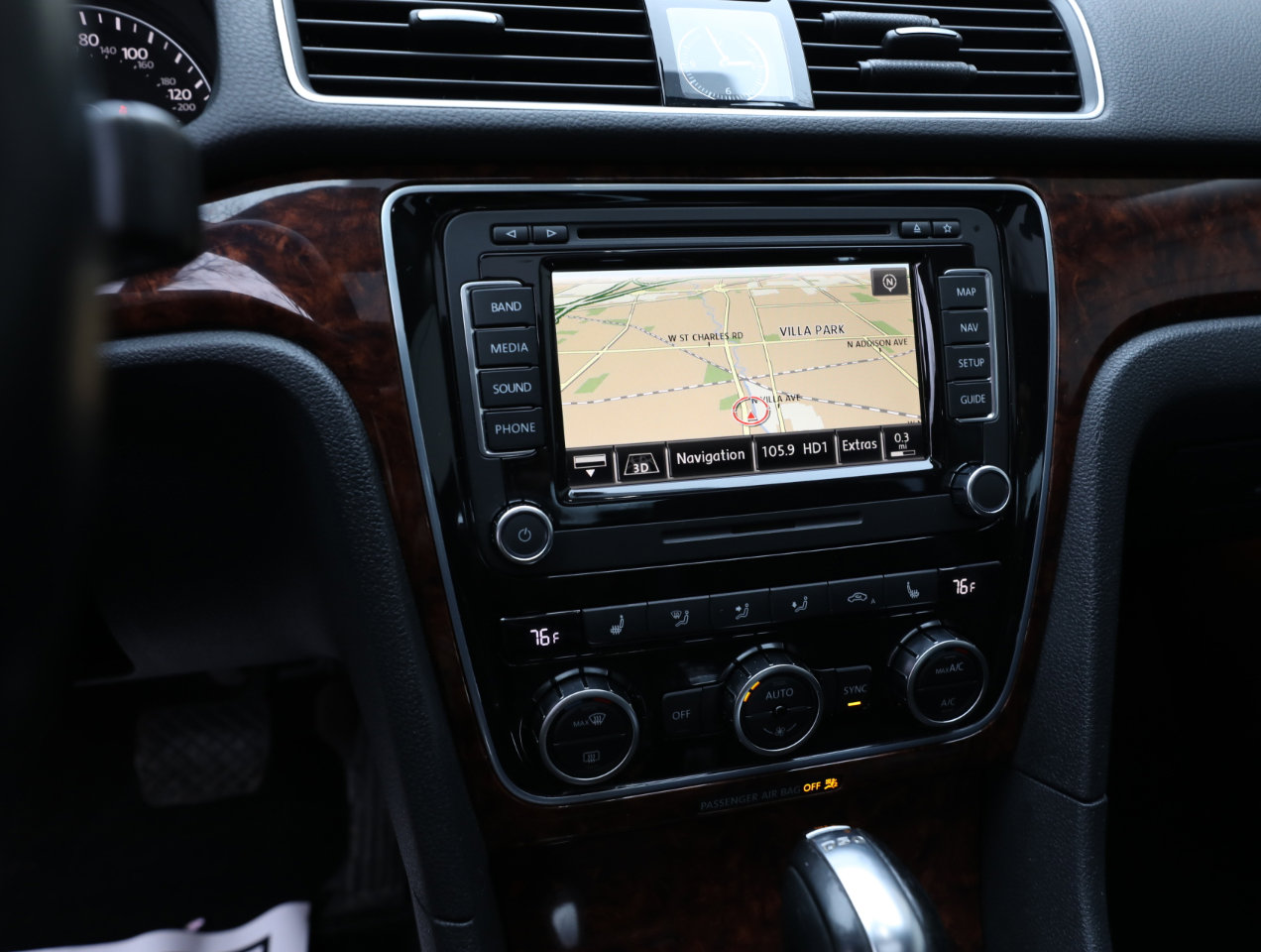 Used 2013 Volkswagen Passat TDI SEL Premium image 19