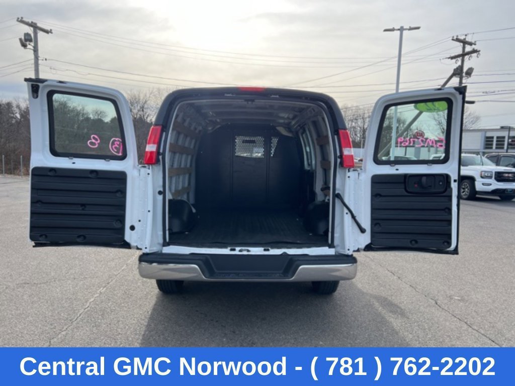 Used 2025 Chevrolet Express 2500 w/ Driver Convenience Package RWD image 11