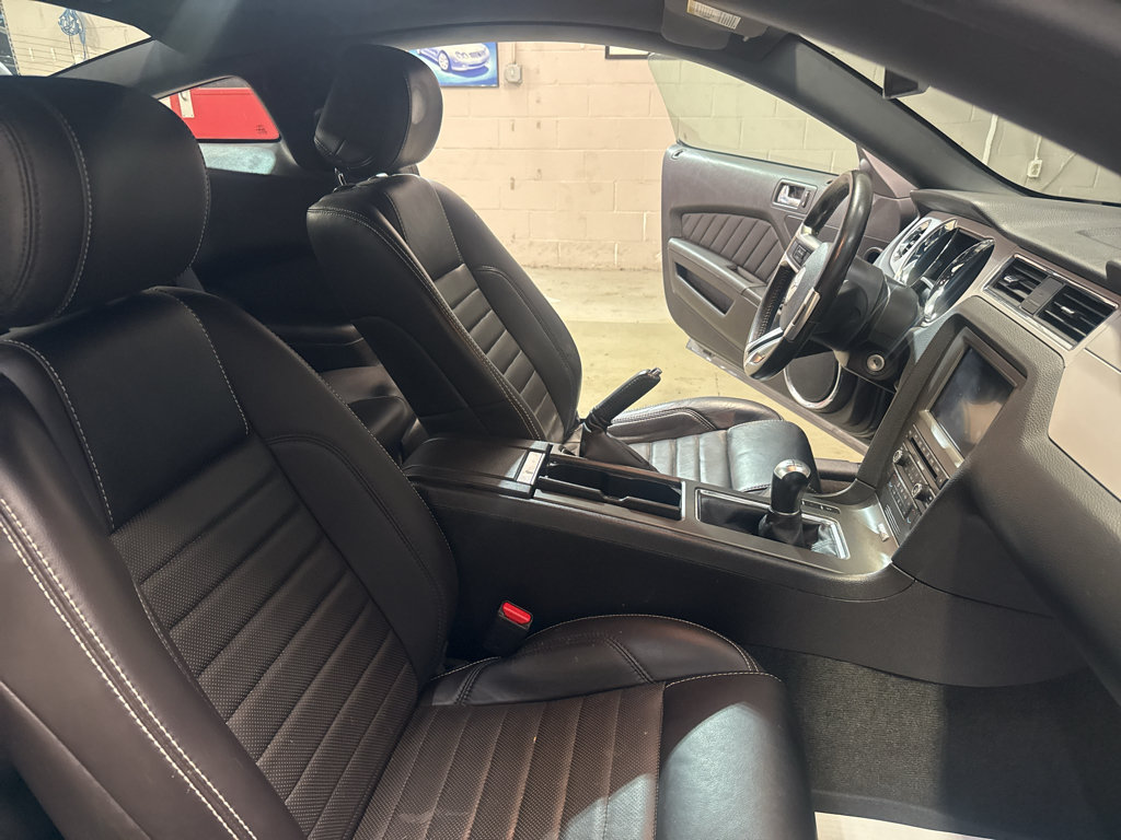 Used 2013 Ford Mustang Premium w/ Electronics Pkg RWD image 22