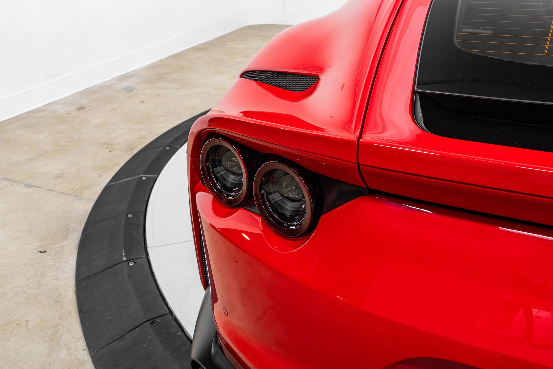 Certified 2020 Ferrari 812 Superfast RWD image 47