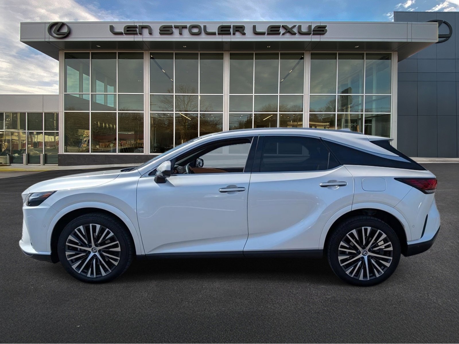 Used 2024 Lexus RX 350 w/ Convenience Package image 6