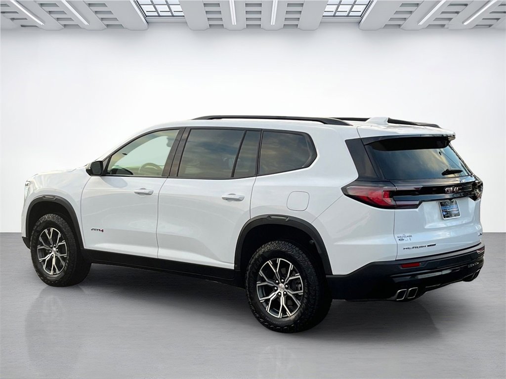 Used 2025 GMC Acadia AT4 image 5
