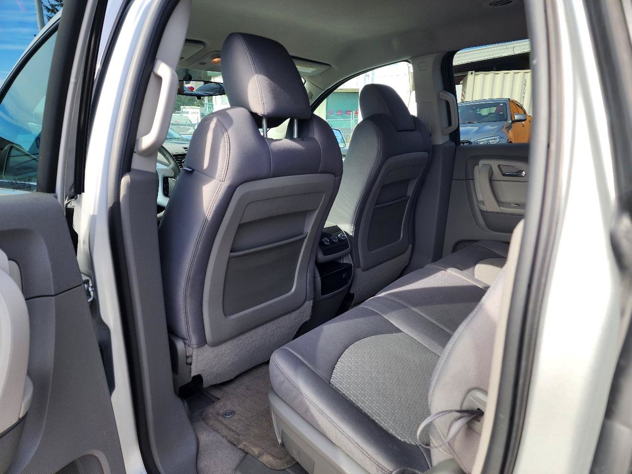 Used 2012 Chevrolet Traverse LT AWD/4WD image 21