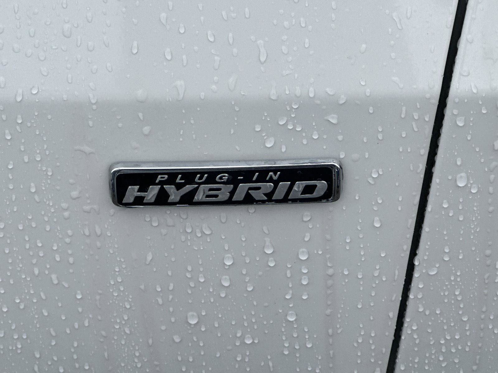 New 2025 Ford Escape PHEV image 6