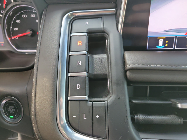 Used 2021 Chevrolet Tahoe Z71 w/ Luxury Package AWD/4WD image 25