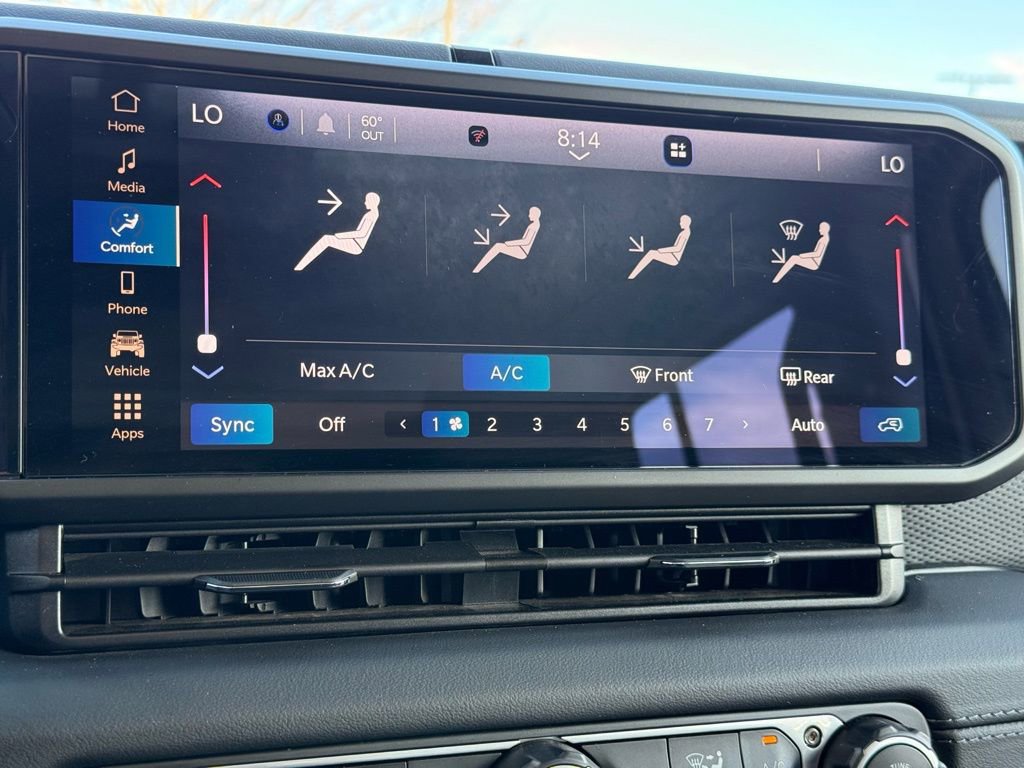 Used 2025 Jeep Wrangler Unlimited Rubicon image 14