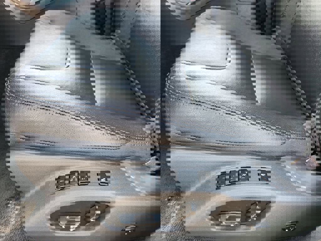 Used 2018 Volvo V60 T5 Cross Country AWD/4WD image 19