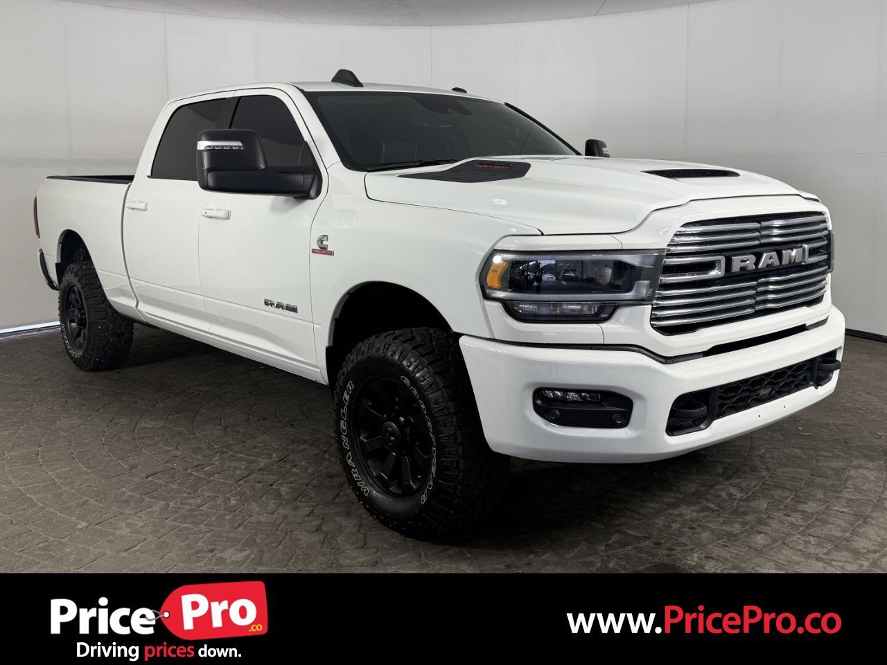 Used 2024 RAM 3500 Laramie w/ Night Edition AWD/4WD image 1