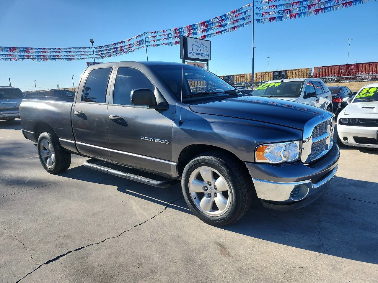 Used 2004 Dodge Ram 1500 Truck SLT image 2