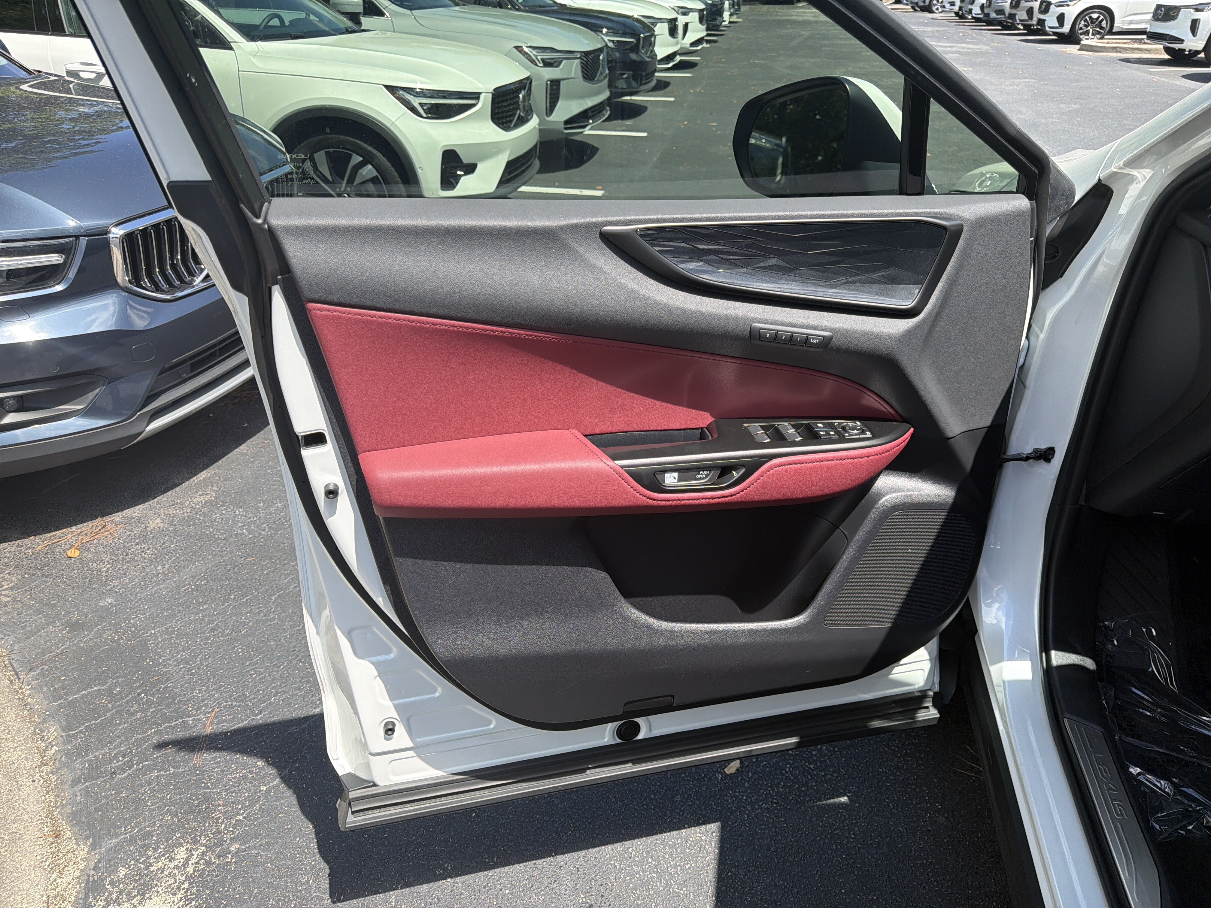 Used 2024 Lexus NX 250 FWD w/ Cold Area Package image 14