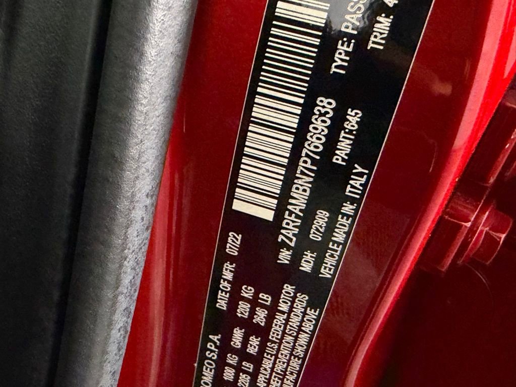 Used 2023 Alfa Romeo Giulia Veloce image 38