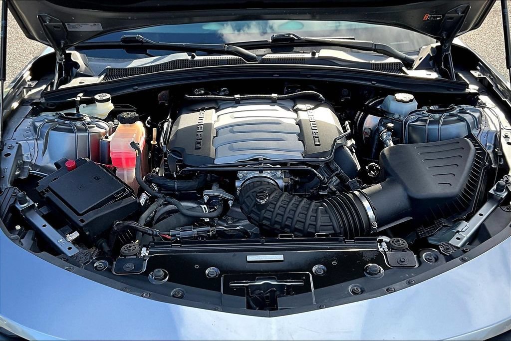 Used 2020 Chevrolet Camaro SS RWD image 27