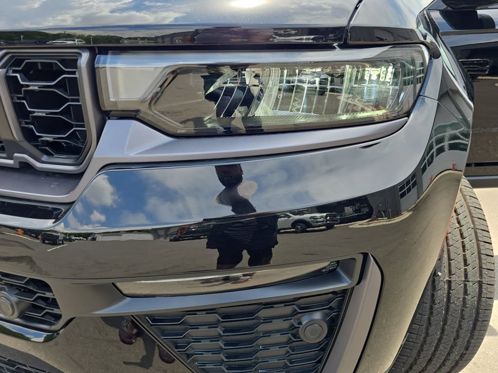 New 2026 Jeep Grand Cherokee Limited AWD/4WD image 32