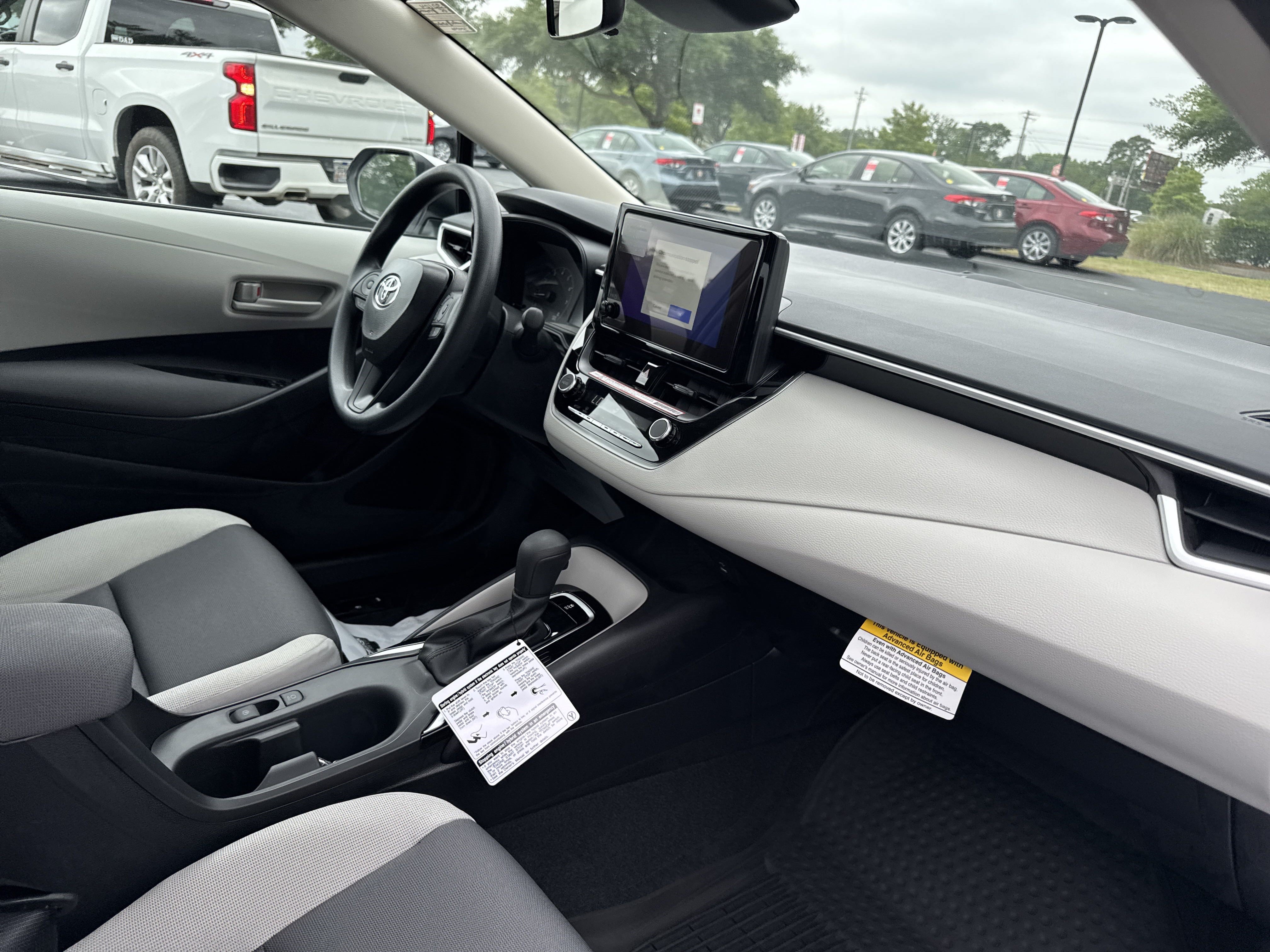 New 2025 Toyota Corolla LE w/ Convenience Package FWD image 33