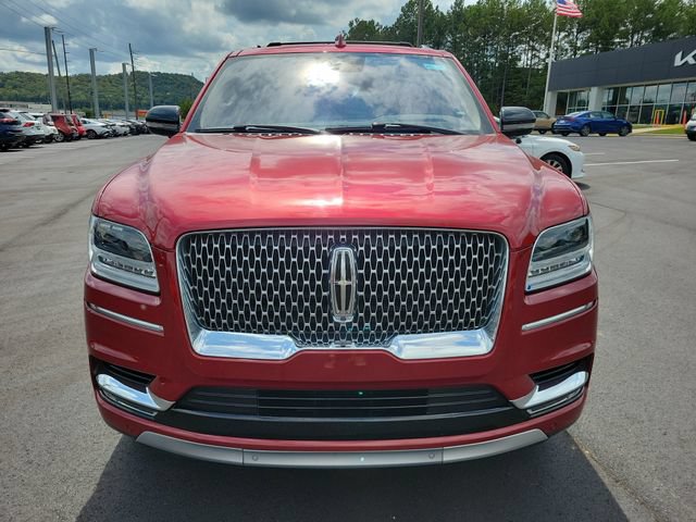 Used 2019 Lincoln Navigator Reserve w/ Cargo Package AWD/4WD image 2