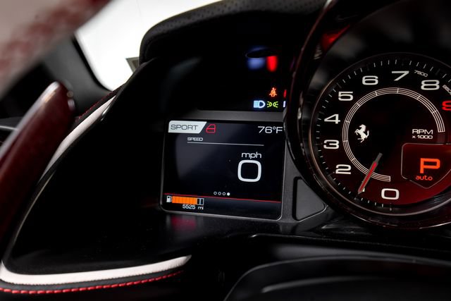 Used 2021 Ferrari 812 GTS RWD image 34