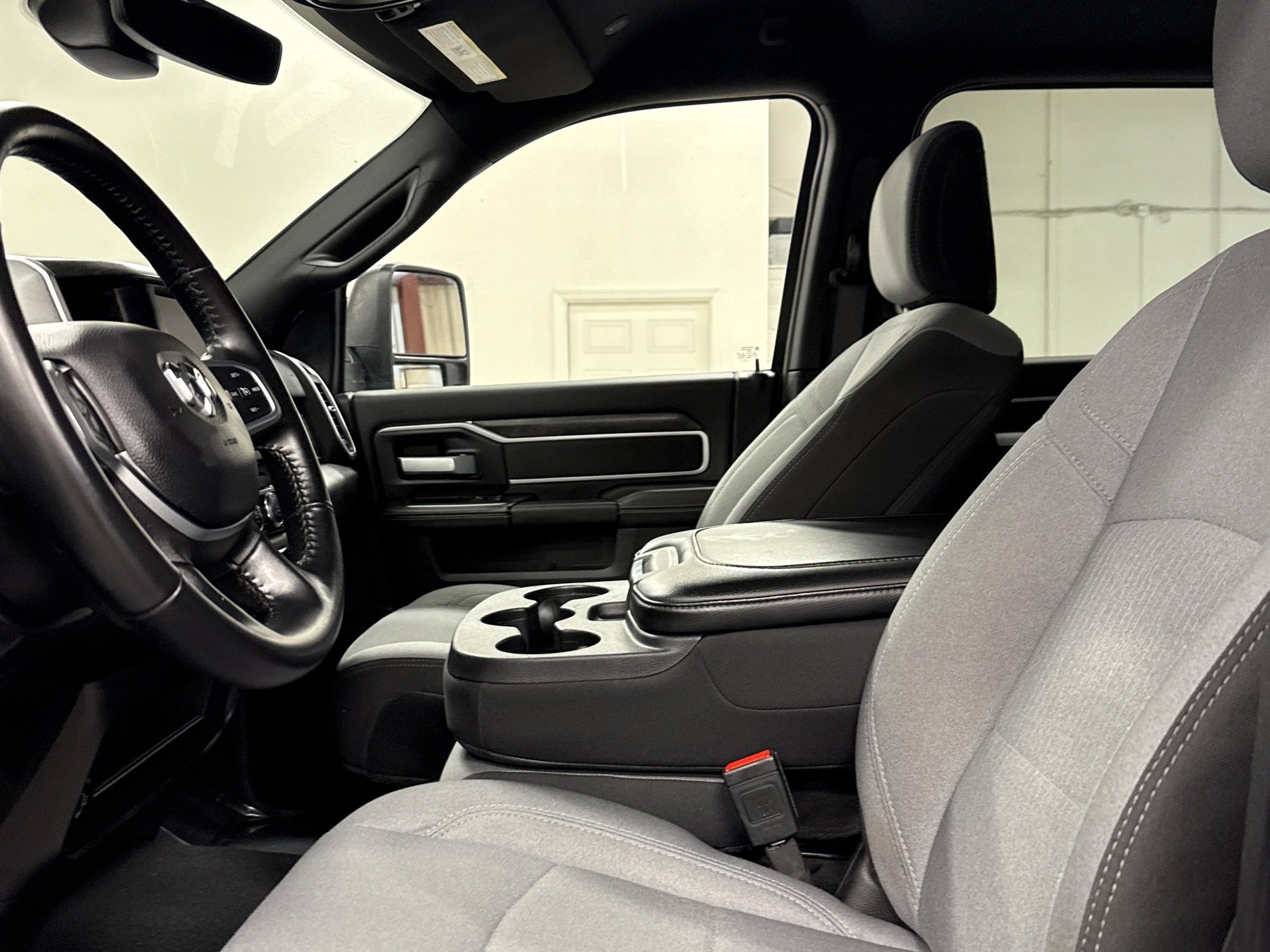 Used 2024 RAM 2500 Big Horn w/ Bed Utility Group image 5