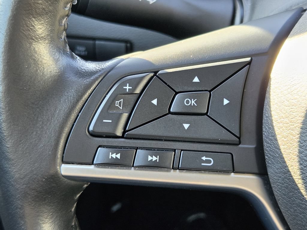 Used 2025 Nissan Sentra SV w/ All-Weather Package FWD image 23