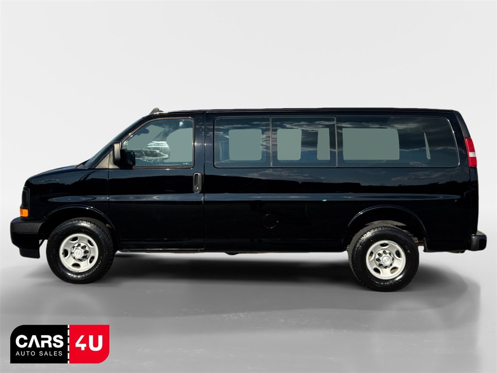 Used 2017 Chevrolet Express 2500 image 4