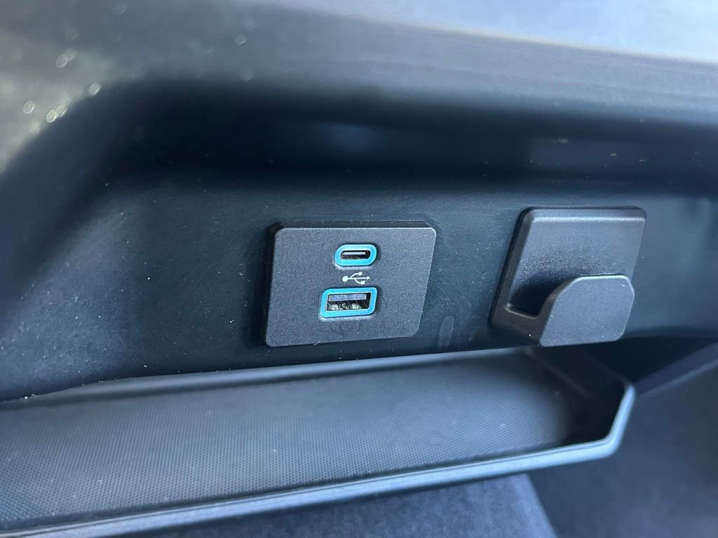 Used 2023 Ford F150 XLT image 46