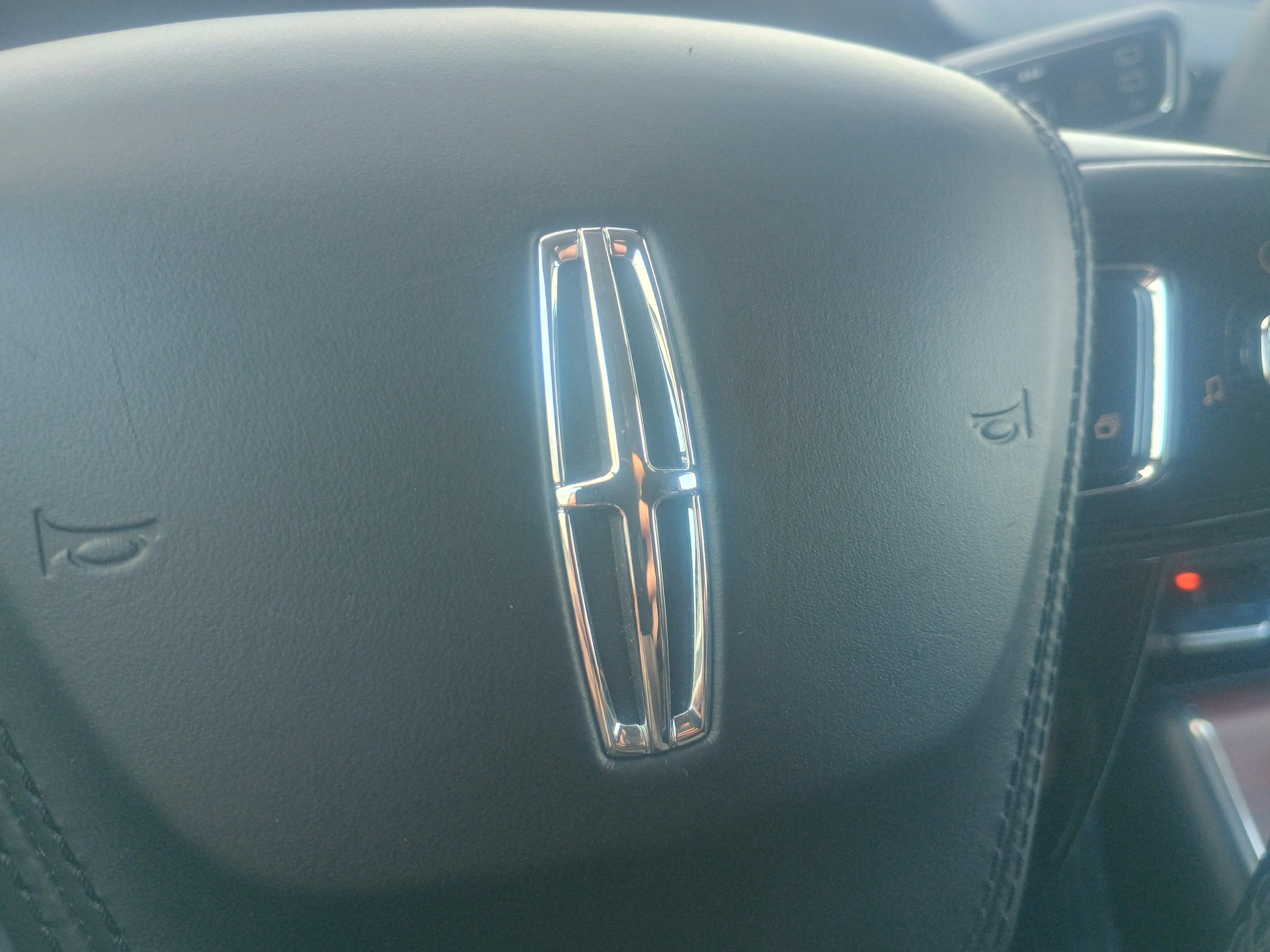 Used 2021 Lincoln Aviator Reserve w/ Equipment Group 201A image 26