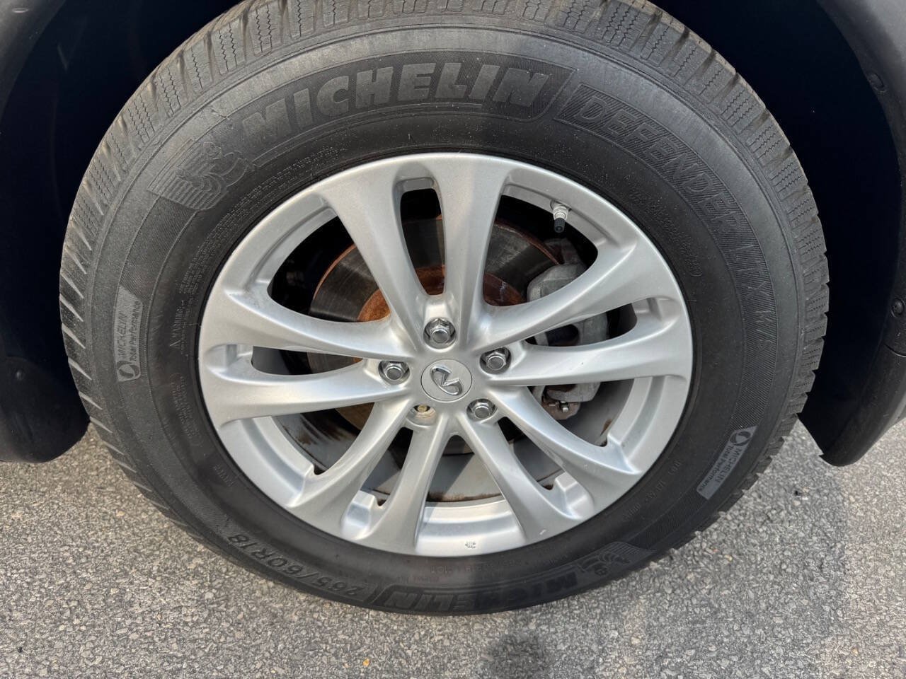 Used 2017 INFINITI QX70 2WD image 15