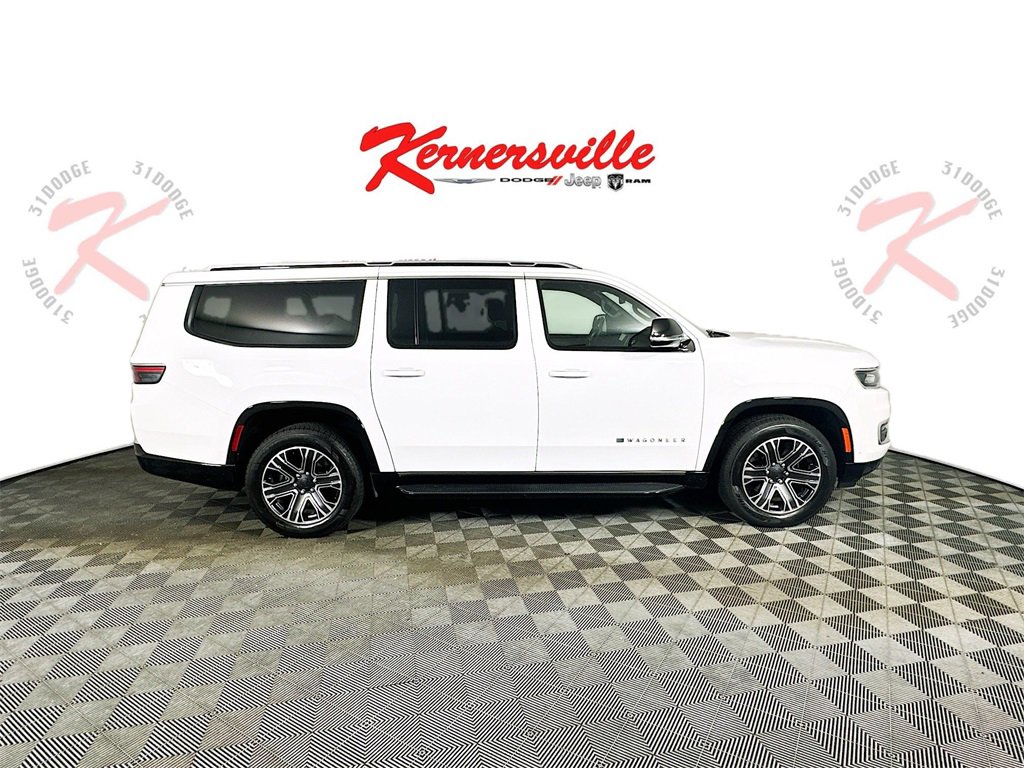 Used 2024 Jeep Wagoneer L Series II w/ Flexible Seating Group image 8
