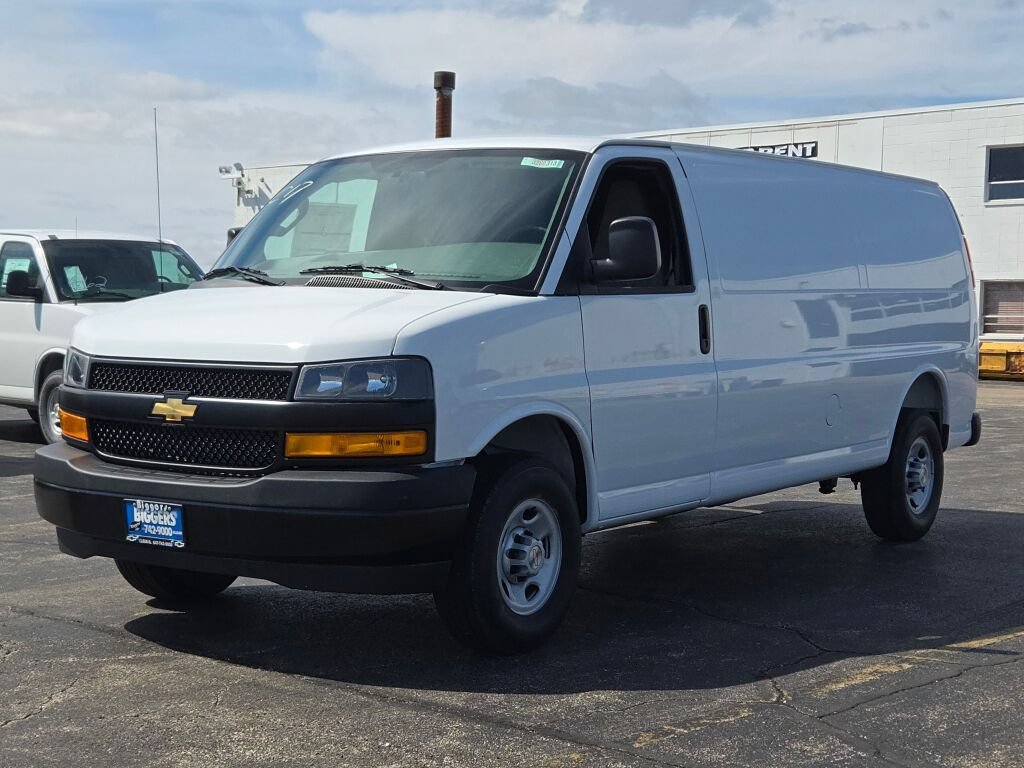 New 2026 Chevrolet Express 2500 Extended w/ Enhanced Convenience Package RWD image 5