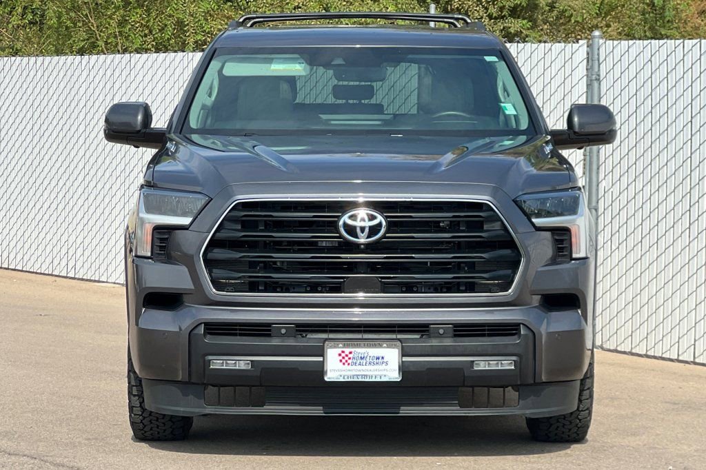 Used 2024 Toyota Sequoia SR5 w/ SR5 Premium Package AWD/4WD image 6