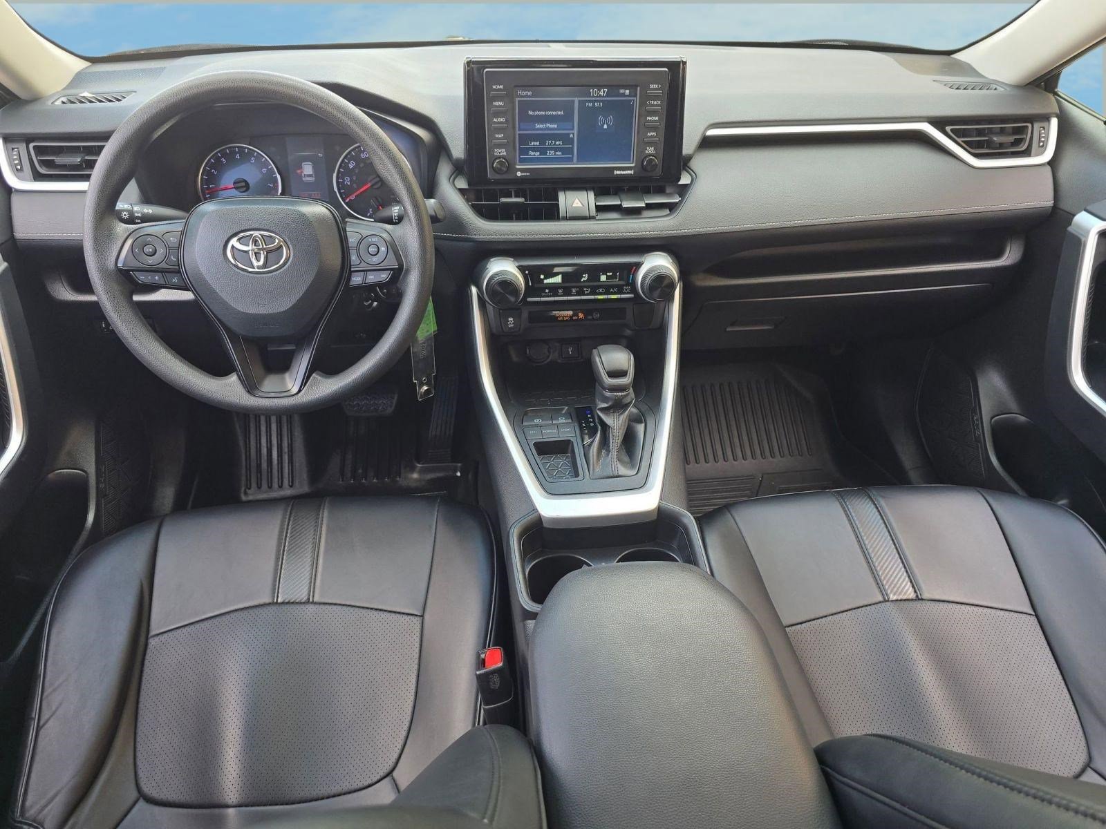 Used 2021 Toyota RAV4 LE image 13